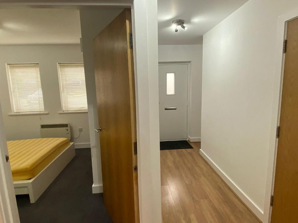 Hallway.jpeg