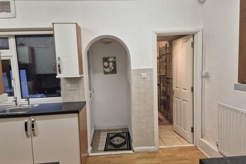 3 bedroom terraced house to rent, Barkby Road, Leicester, LE4