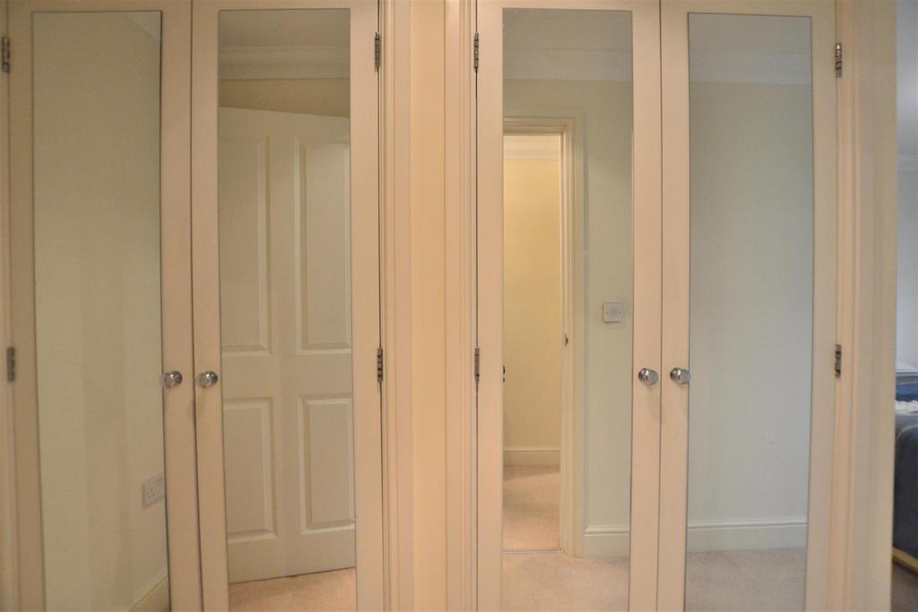 Bedroom One, Wardrobes.JPG