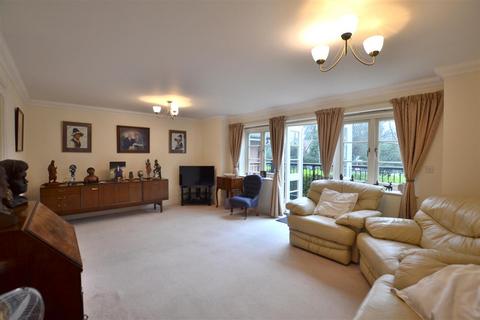 undefined, Reading Road South, Fleet GU52