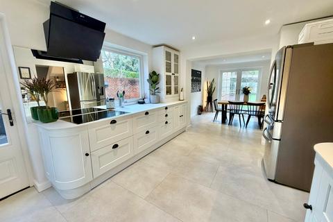 4 bedroom detached house for sale, Firwood Drive, CAMBERLEY GU15