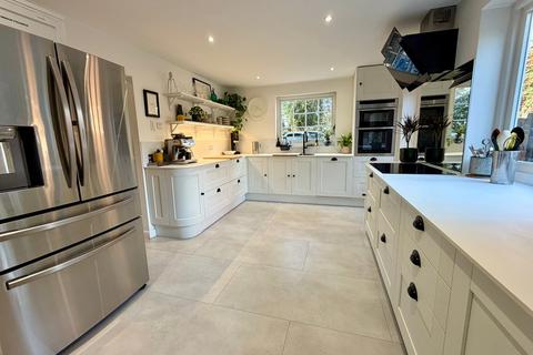 4 bedroom detached house for sale, Firwood Drive, CAMBERLEY GU15