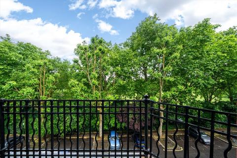 4 bedroom flat for sale, Grantully Road, Maida Vale W9