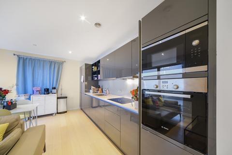 2 bedroom apartment for sale, Cassia Point, Glasshouse Gardens, London, E20