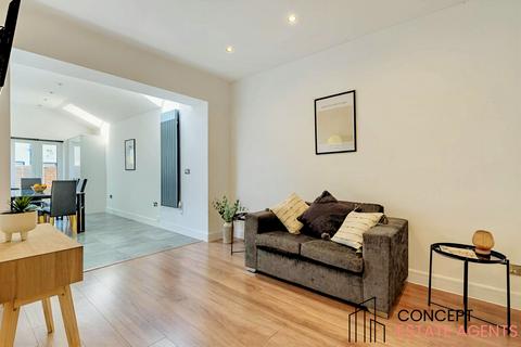 4 bedroom terraced house to rent, Ascot Road, Tooting, SW17