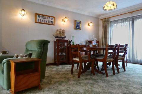 4 bedroom detached house for sale, Chapel Lane, Gillingham ME7
