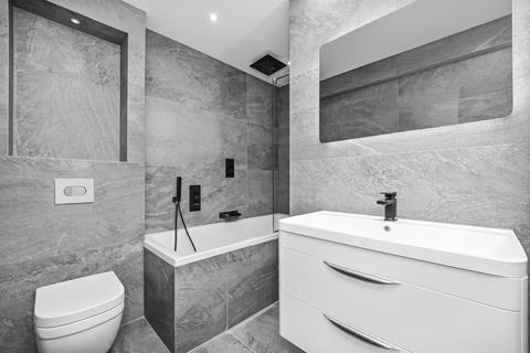 4 bedroom semi-detached house for sale, Devonshire Road, London, NW7