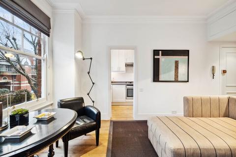 2 bedroom flat to rent, Prince of Wales Drive, London,