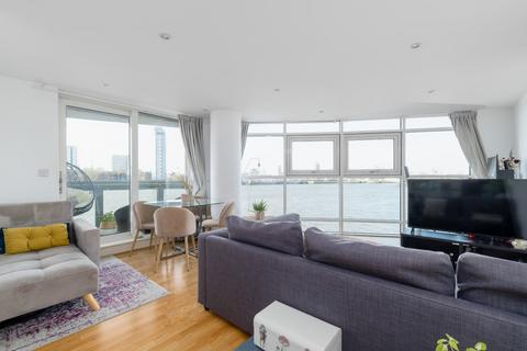 1 bedroom apartment to rent, Crews Street, E14