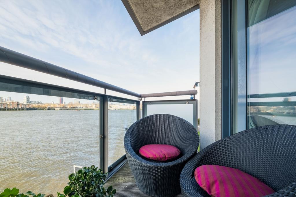 Balcony (2)