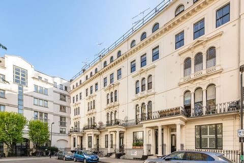 2 bedroom flat to rent, Kensington Gardens Square, Westbourne Grove, London, W2