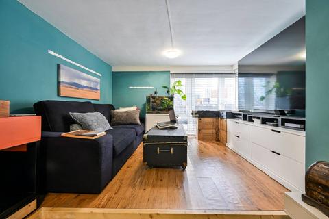 2 bedroom flat to rent, Rockingham Street, Elephant and Castle, London, SE1