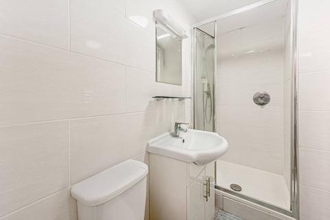Studio to rent, EMPERORS GATE, South Kensington, London, SW7