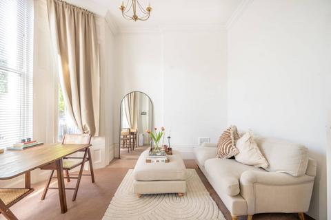 1 bedroom flat for sale, Aldridge Road Villas, Notting Hill, London, W11