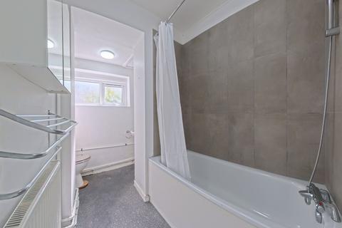 1 bedroom flat to rent, 6a RoundHill Crescent, Brighton