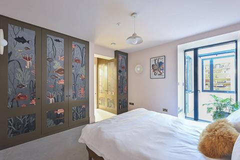 2 bedroom flat to rent, Emperors Gate, South Kensington, London, SW7