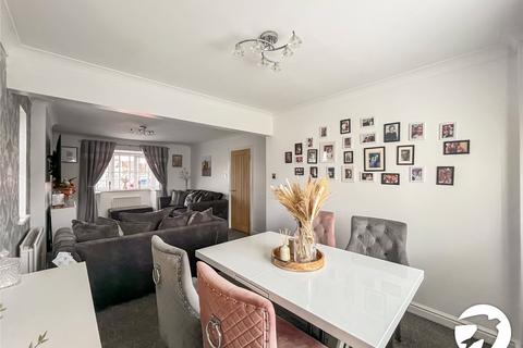 4 bedroom detached house for sale, Rettendon Drive, Milton Regis, Sittingbourne, Kent, ME10