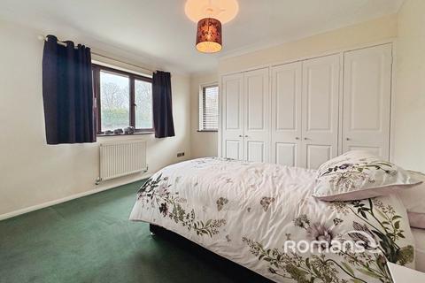 4 bedroom detached house for sale, Coronation Road, Yateley, Hampshire