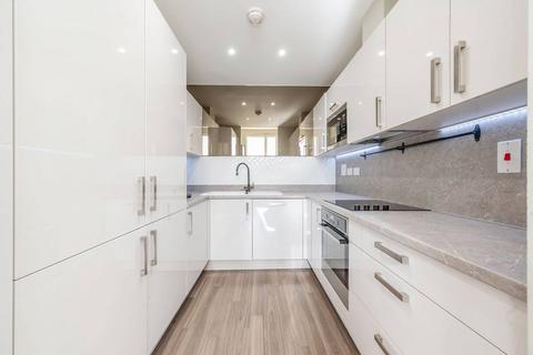 3 bedroom maisonette to rent, Fry Lane, Edgware, HA8