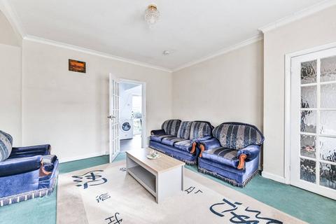 2 bedroom terraced house to rent, De Quincey Road, N17, Tottenham, London, N17