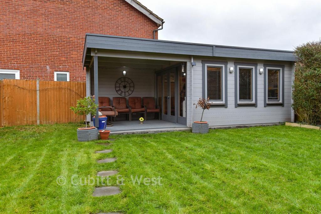 Workshop/Outbuildings
