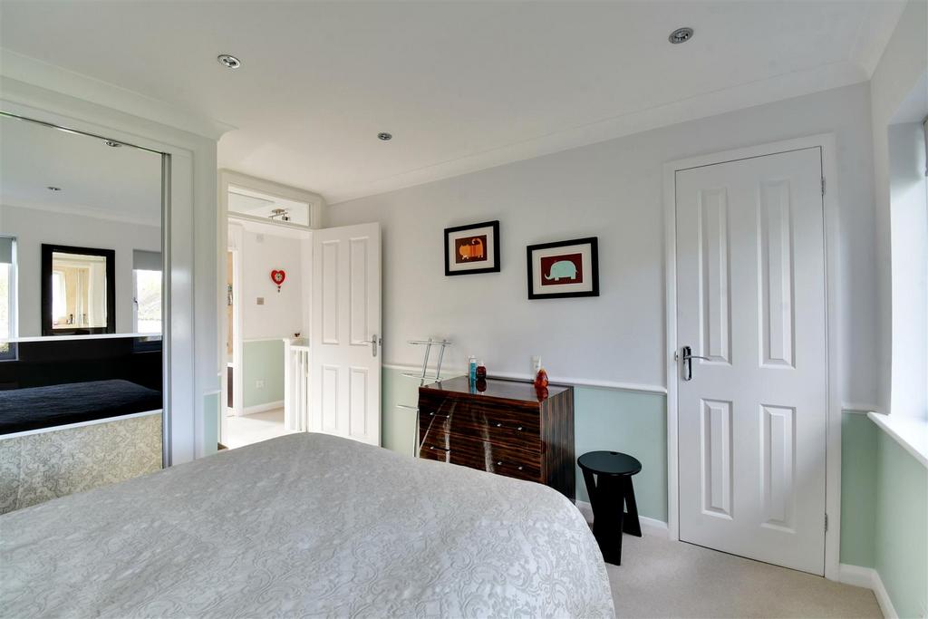 Bedroom 1 3.jpg