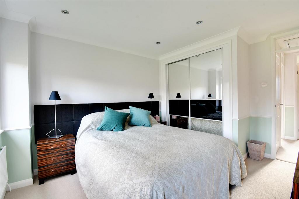 Bedroom 1 2.jpg