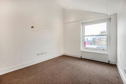 2 bedroom flat to rent, New Cross Road, London SE14