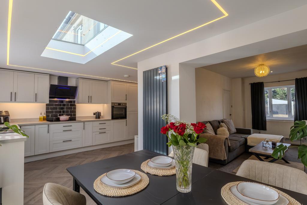 Kitchen Dining (3)