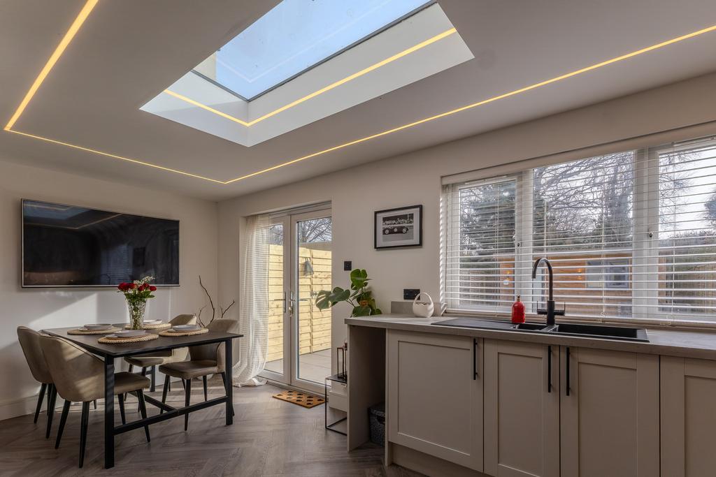 Kitchen DIning