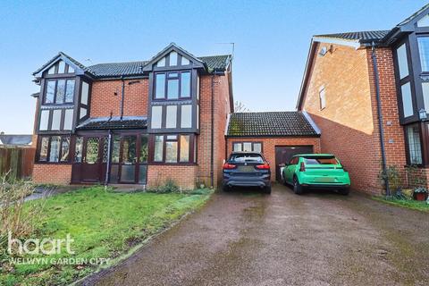 4 bedroom semi-detached house for sale, Rectory Gardens, Hatfield