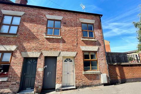 3 bedroom semi-detached house to rent, Brook Street, DE1
