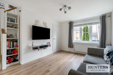 2 bedroom end of terrace house for sale, Mill Holme Fold, Bradford