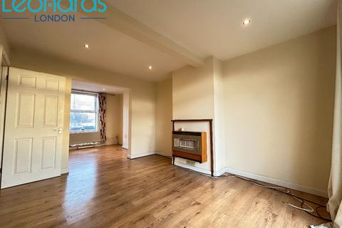 3 bedroom terraced house to rent, Garendon Road, Morden