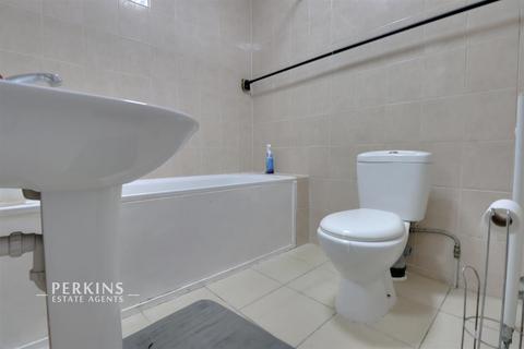 undefined, Perivale, UB6