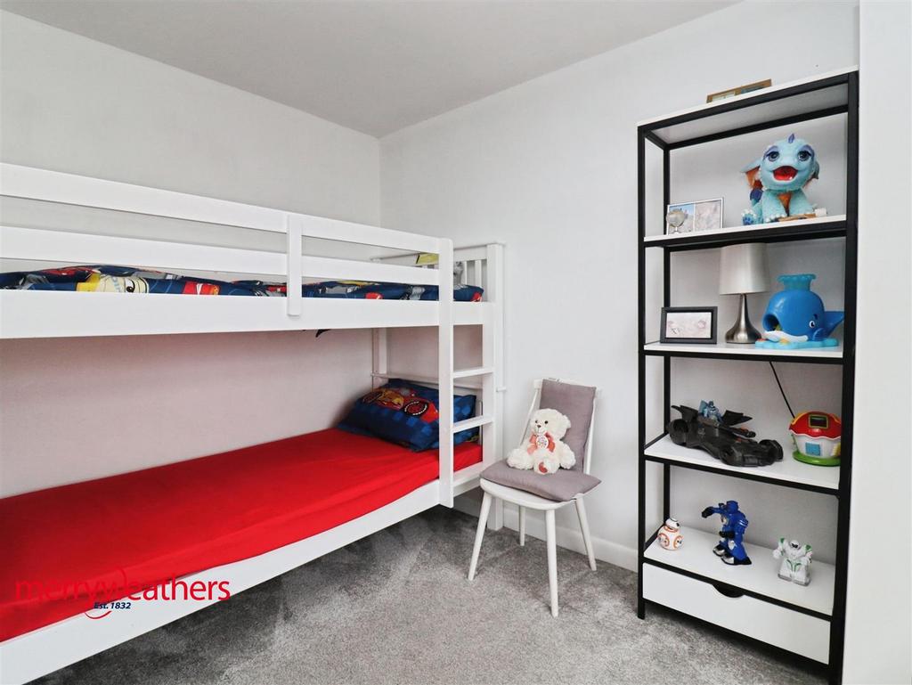 Rear bedroom