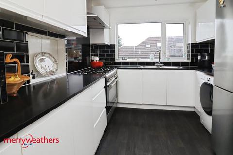 3 bedroom detached house for sale, Charnwood Grove, Kimberworth, Rotherham. S61 1HQ