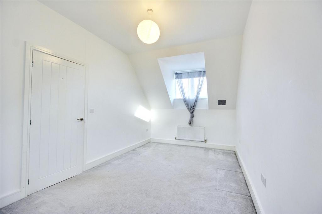Bedroom 4 1.jpeg