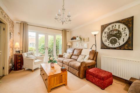 2 bedroom bungalow for sale, South Croft Avenue, Birkenshaw