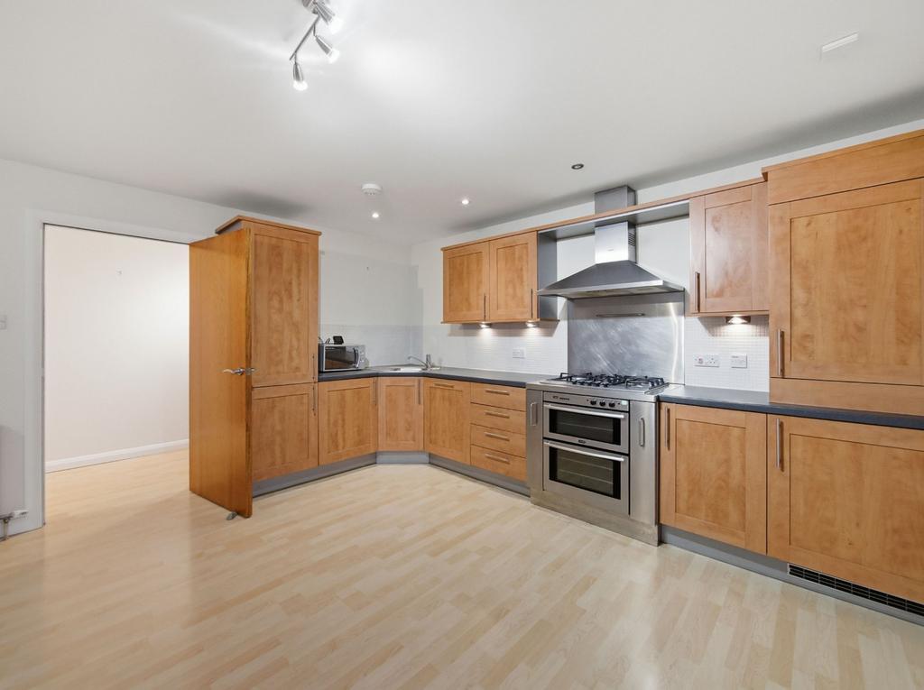 1 bedroom flat for sale - Photo 5