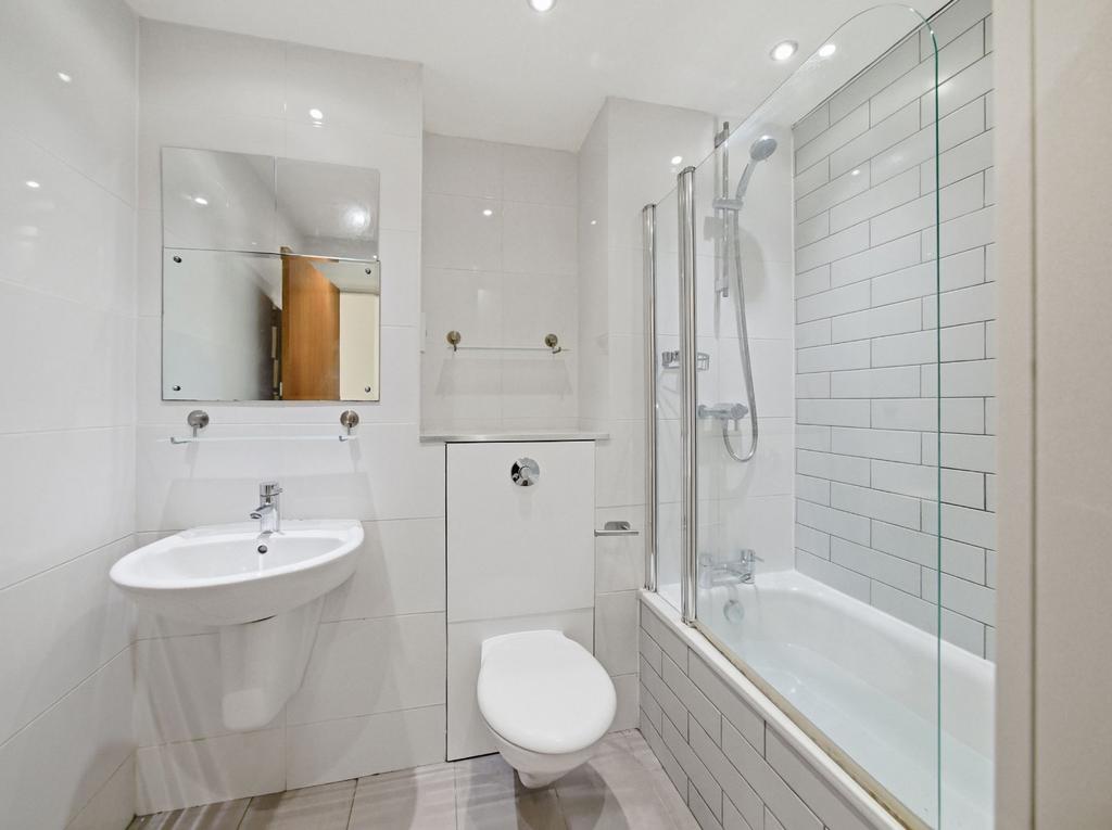 1 bedroom flat for sale - Photo 8