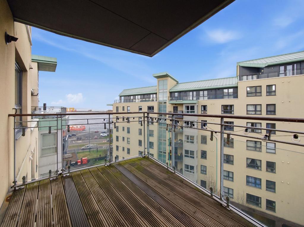 1 bedroom flat for sale - Photo 9