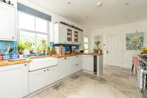 5 bedroom terraced house for sale, Mennaye Road, Penzance TR18