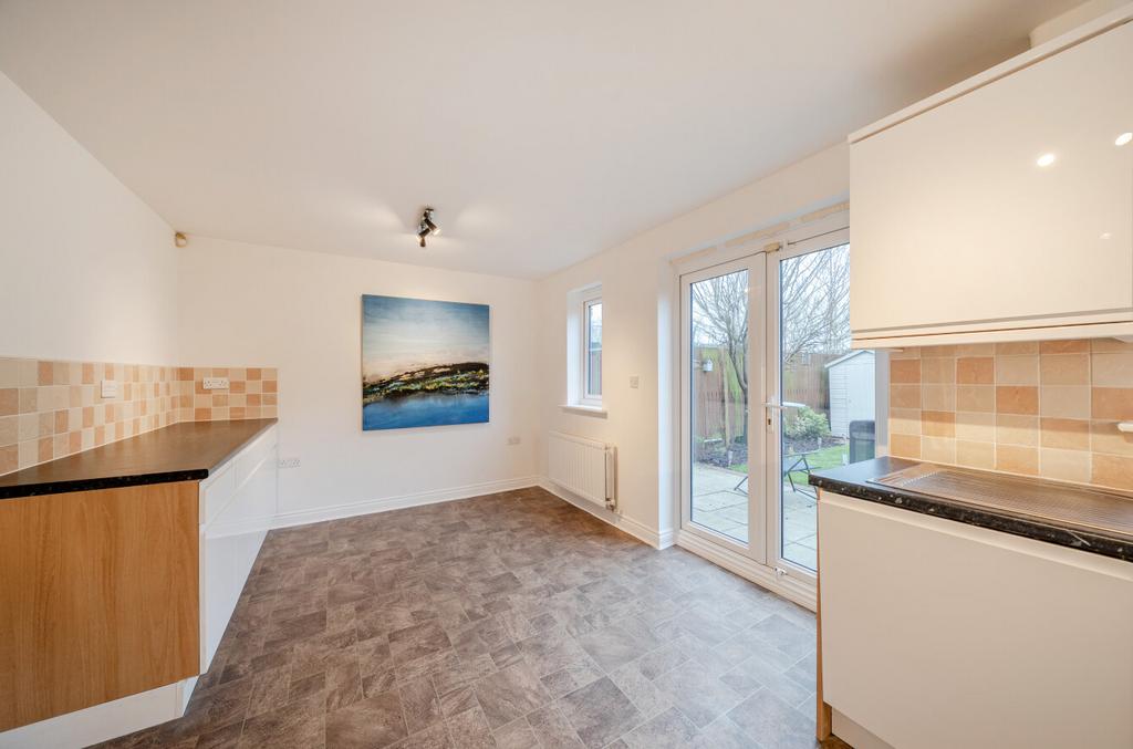 1411197-6-698cf03...