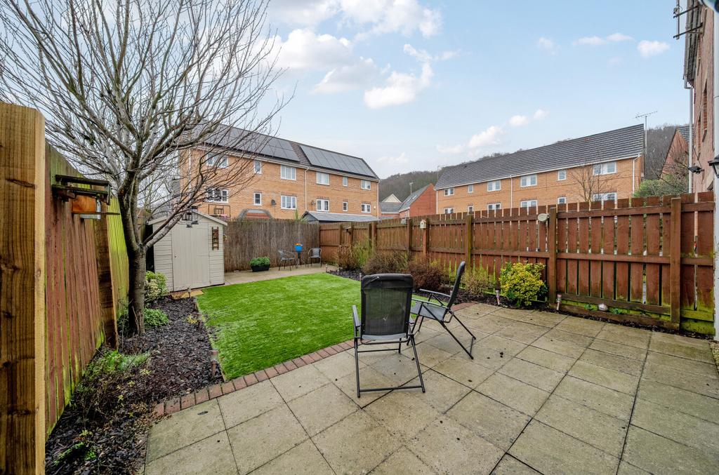 1411197-2-698cf01...