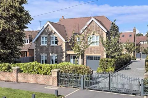 5 bedroom detached house to rent, Radlett WD7