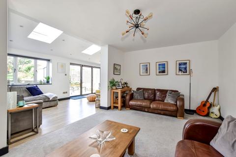 3 bedroom terraced house for sale, Coniston Road, Kings Langley, WD4