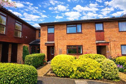 undefined, Avondale, Aldershot GU12