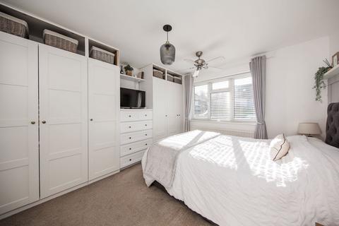 undefined, Downsview, Heathfield