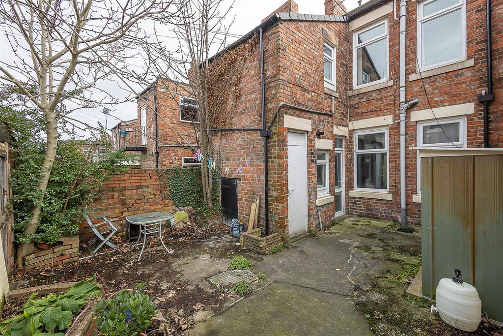 Shared Rear Yard